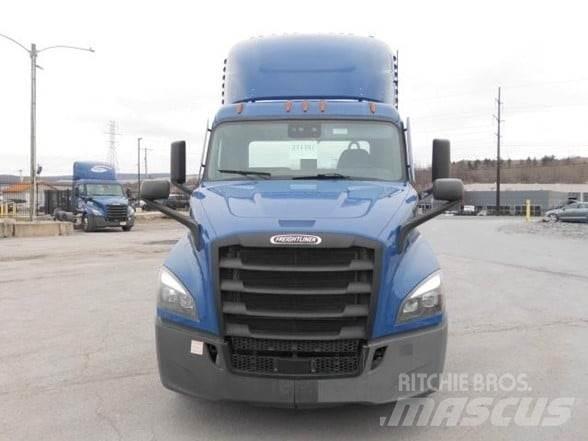 Freightliner CASCADIA 116 Trekkers