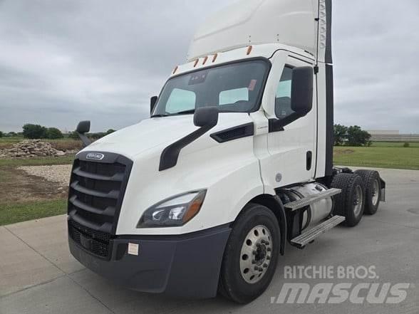 Freightliner CASCADIA 116 Trekkers