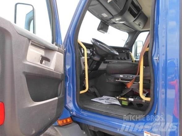 Freightliner CASCADIA 116 Trekkers