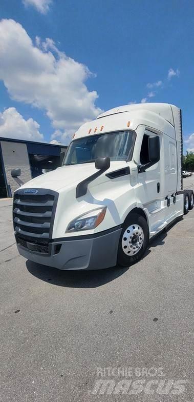 Freightliner CASCADIA 116 Trekkers