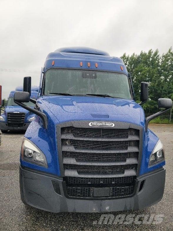 Freightliner CASCADIA 116 Trekkers