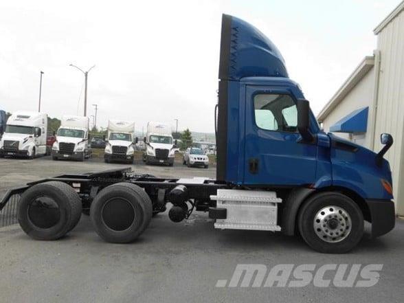 Freightliner CASCADIA 116 Trekkers