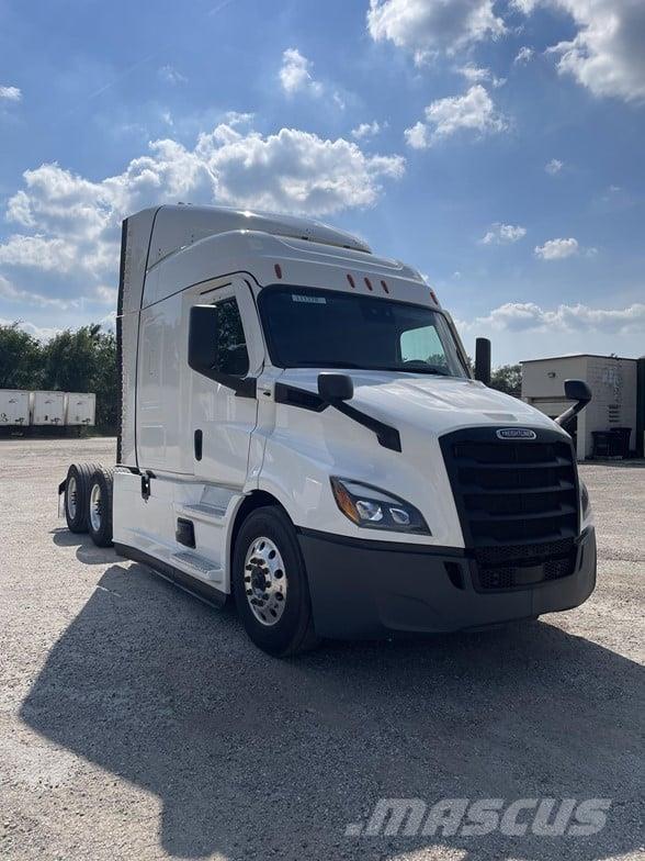 Freightliner CASCADIA 116 Trekkers