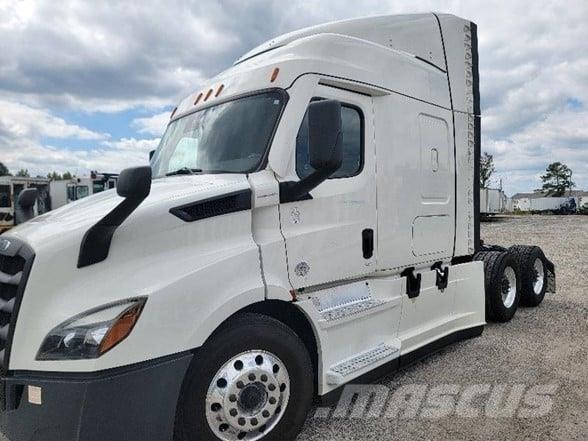 Freightliner CASCADIA 116 Trekkers
