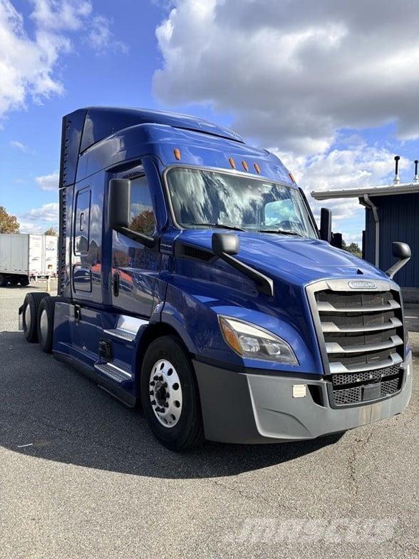 Freightliner CASCADIA 116 Trekkers