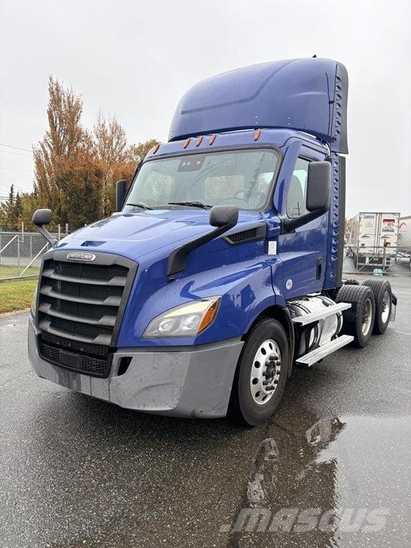 Freightliner CASCADIA 116 Trekkers