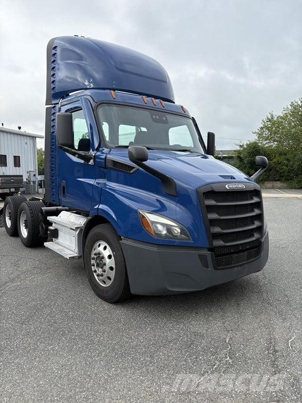 Freightliner CASCADIA 116 Trekkers