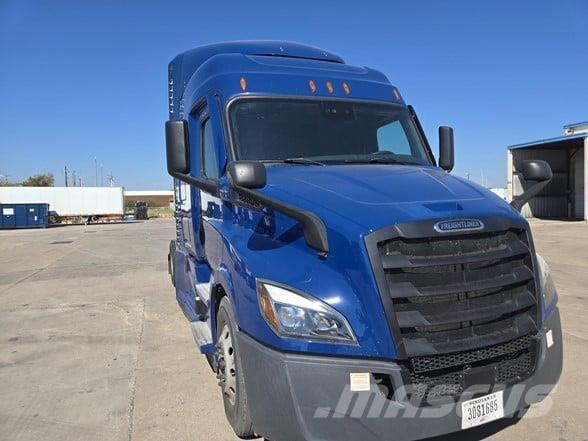 Freightliner CASCADIA 116 Trekkers