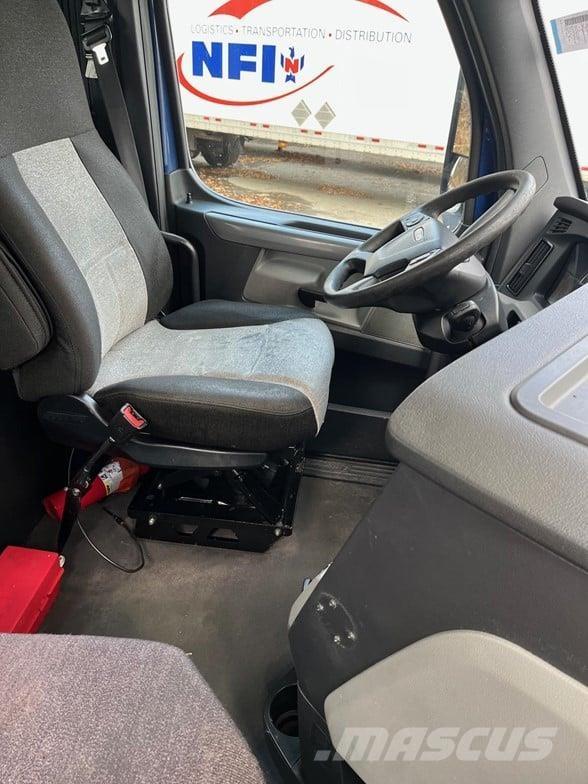 Freightliner CASCADIA 116 Trekkers