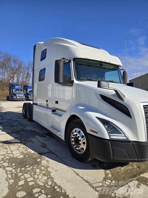 Volvo VNL64T860 Trekkers