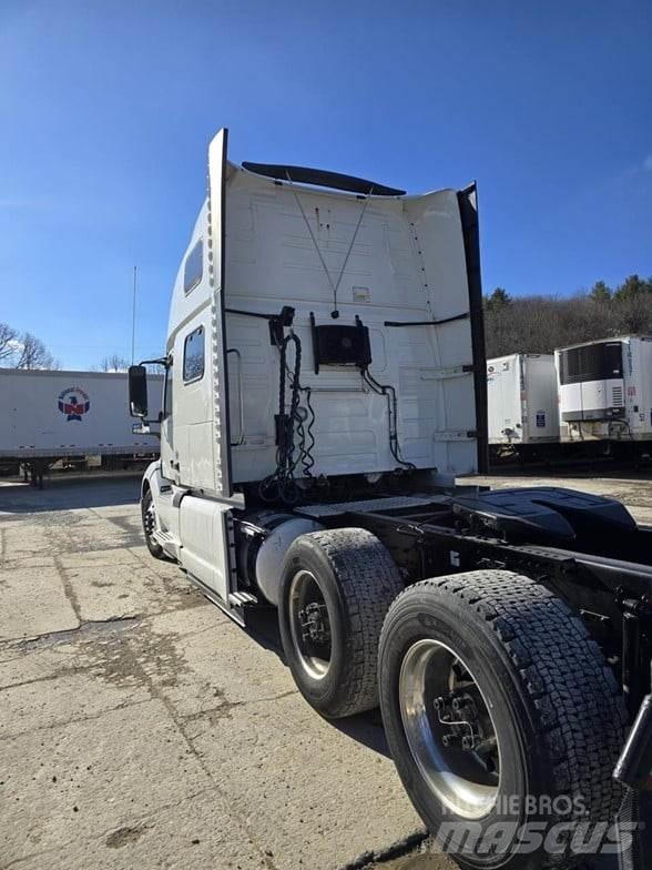 Volvo VNL64T860 Trekkers
