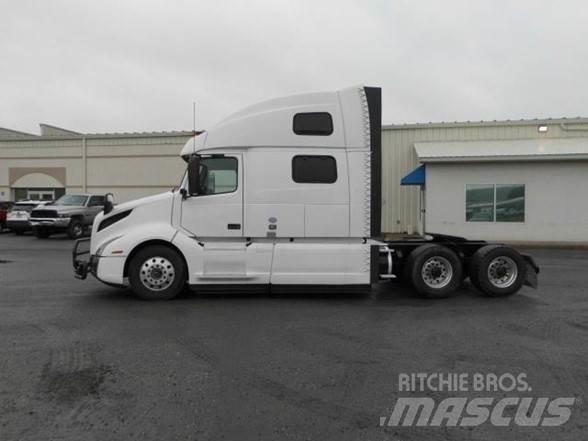Volvo VNL64T860 Trekkers