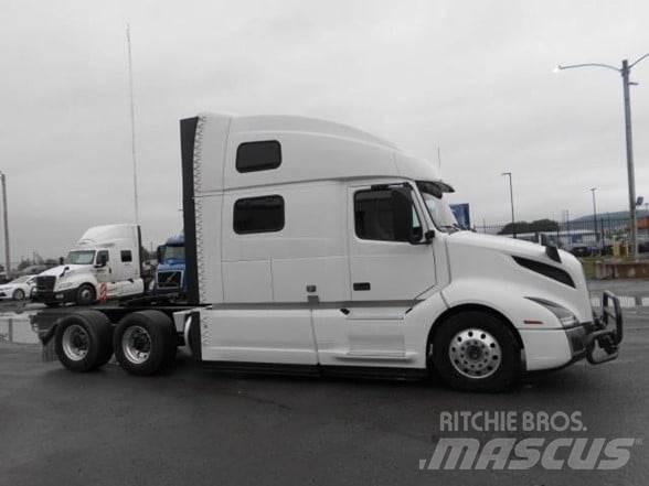 Volvo VNL64T860 Trekkers