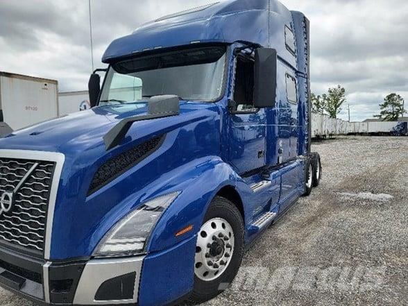 Volvo VNL64T860 Trekkers