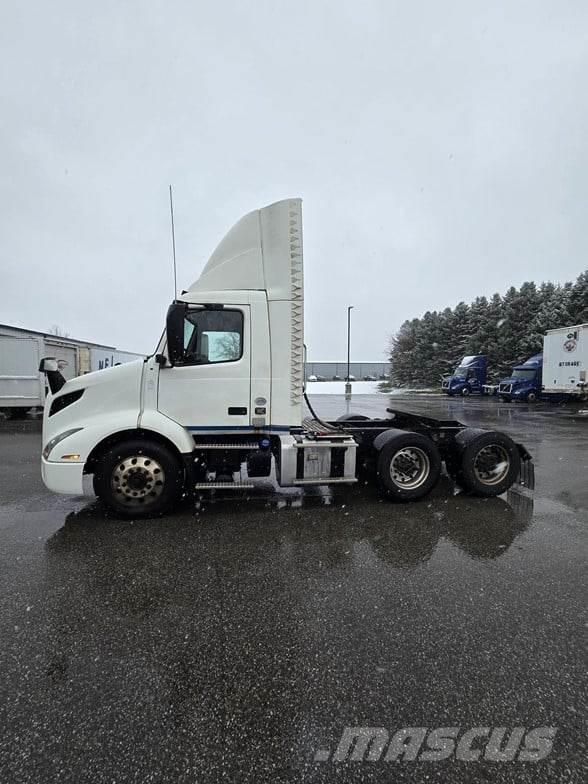 Volvo VNR64T300 Trekkers