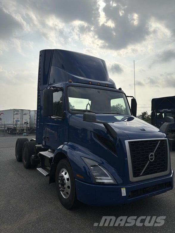 Volvo VNR64T300 Trekkers