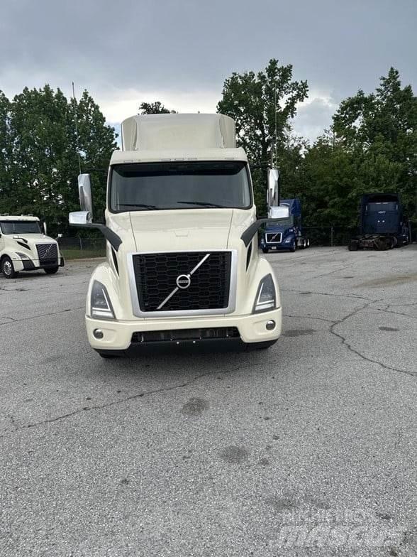 Volvo VNR64T640 Trekkers