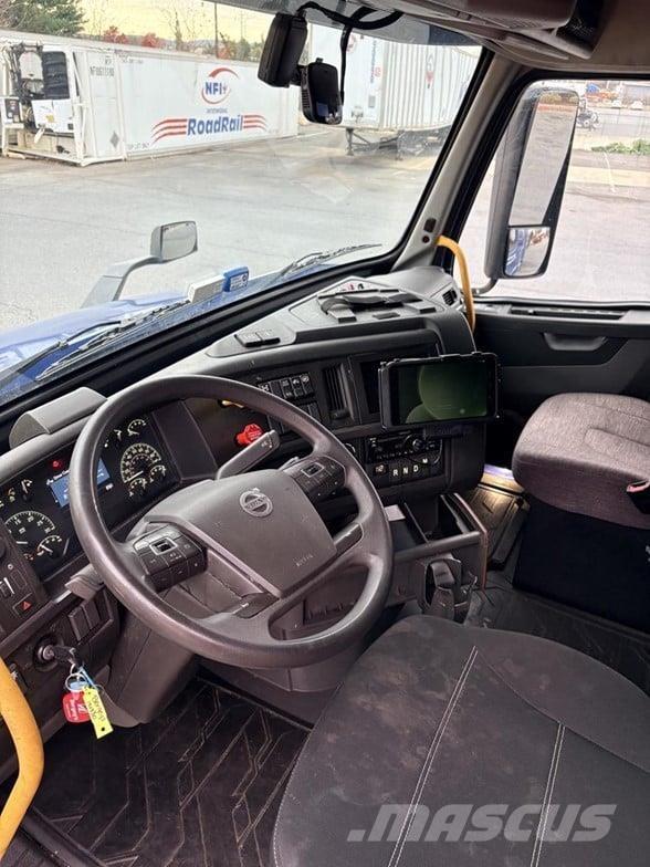 Volvo VNR64T640 Trekkers