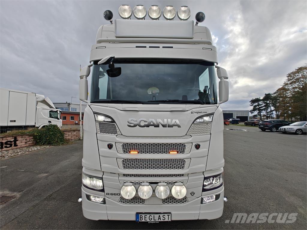 Scania R660 Vrachtwagen met containersysteem