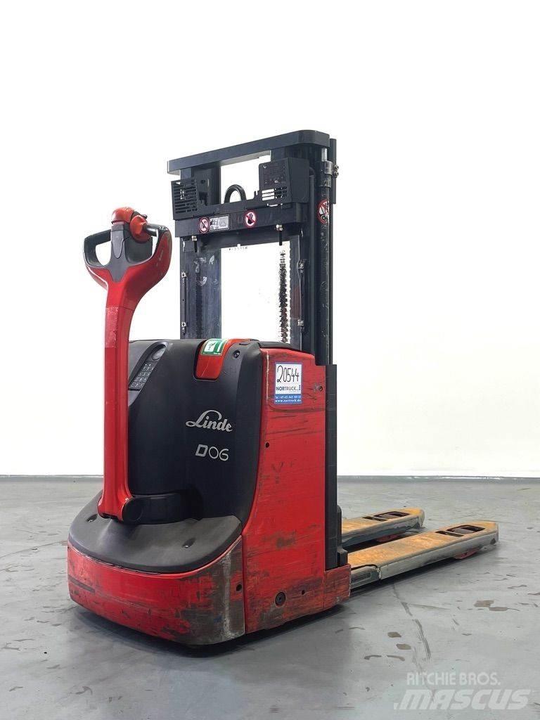 Linde D06-1160 Meeloop stapelaar