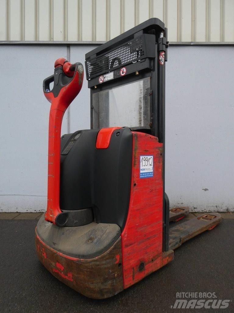 Linde D08-1160 Meeloop stapelaar