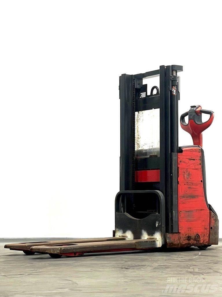 Linde D08-1160 Meeloop stapelaar