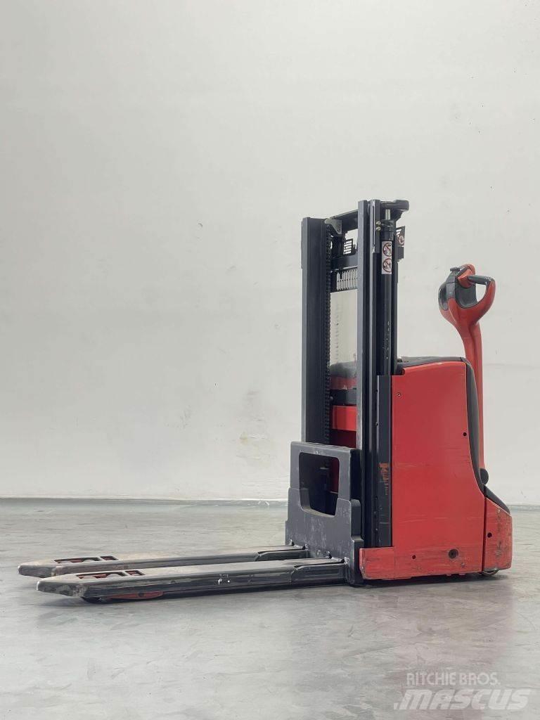 Linde D08-1160 Meeloop stapelaar