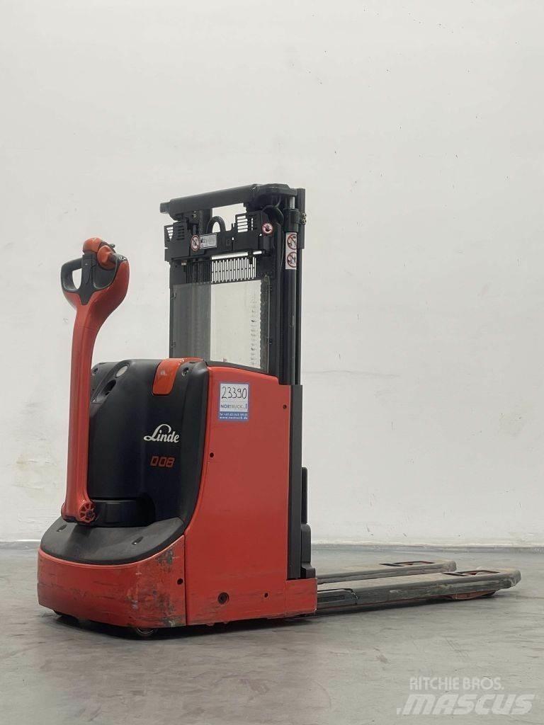 Linde D08-1160 Meeloop stapelaar