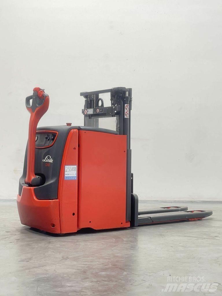 Linde D10 ACC-1163 Meeloop stapelaar