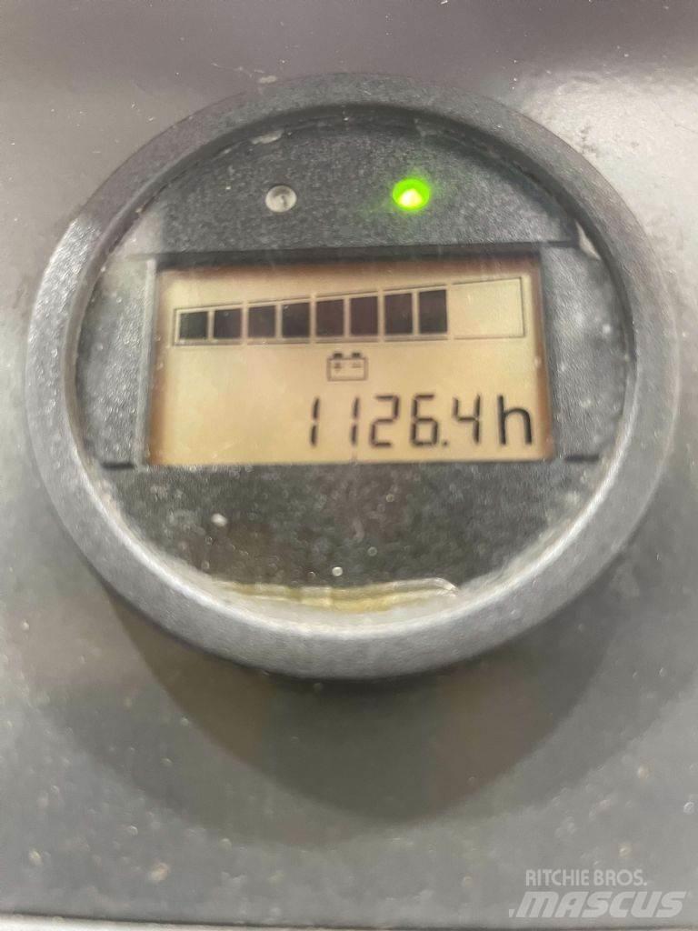 Linde D10 ACC-1163 Meeloop stapelaar