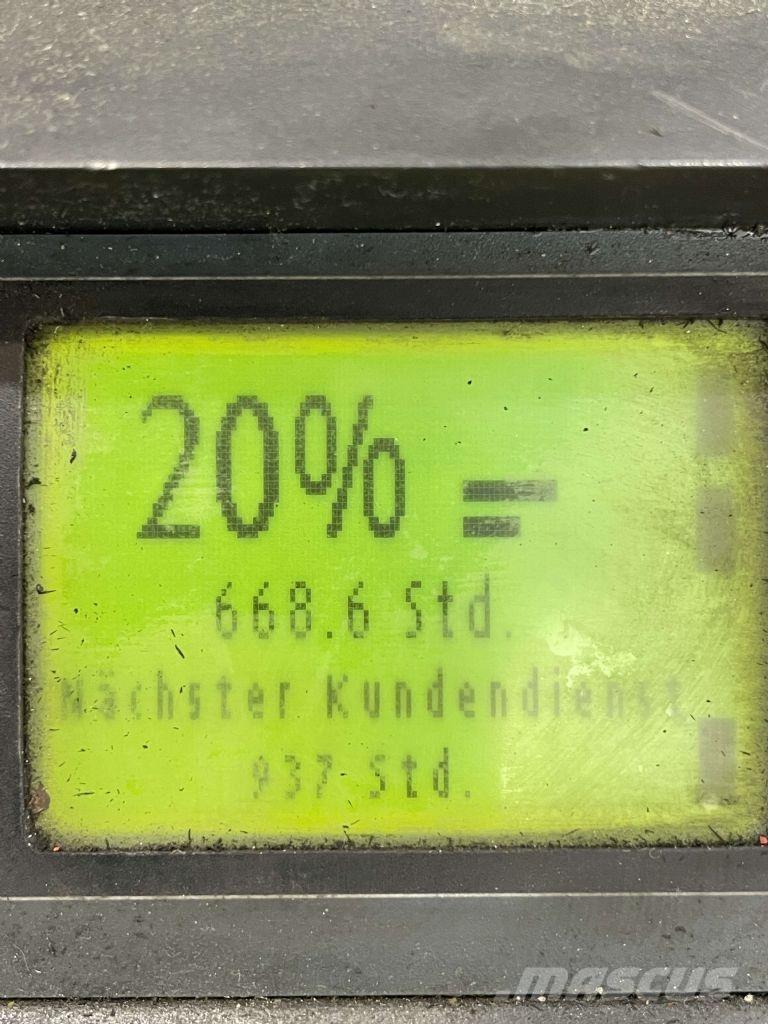 Linde D12-133 Meeloop stapelaar