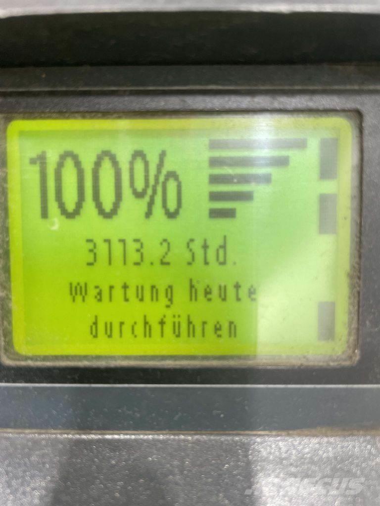 Linde D12AP-133 Meeloop stapelaar