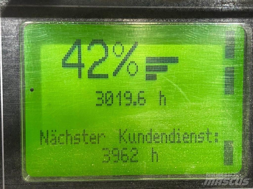 Linde D12HPSP-133 Meeloop stapelaar