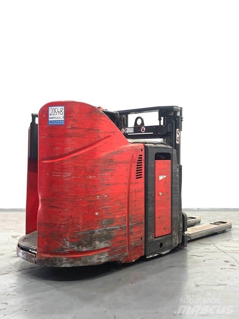 Linde D12HPSP-133 Meeloop stapelaar