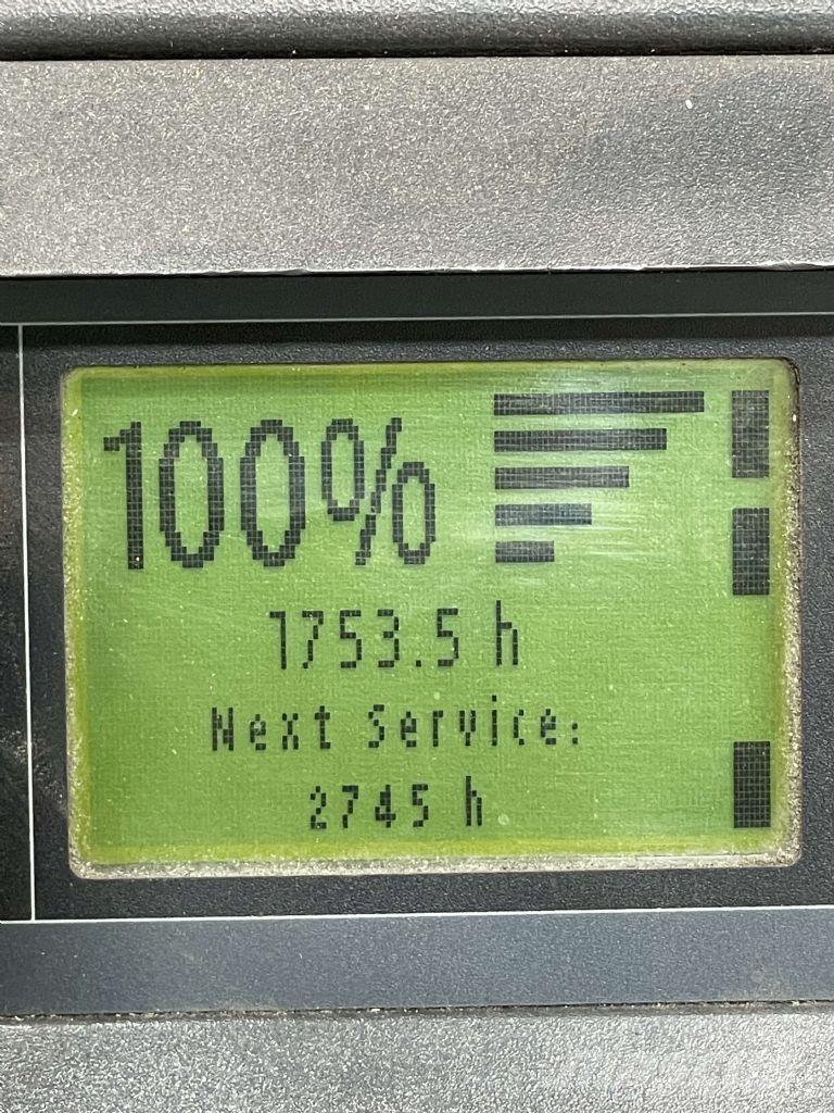 Linde D12LAP-133 Meeloop stapelaar