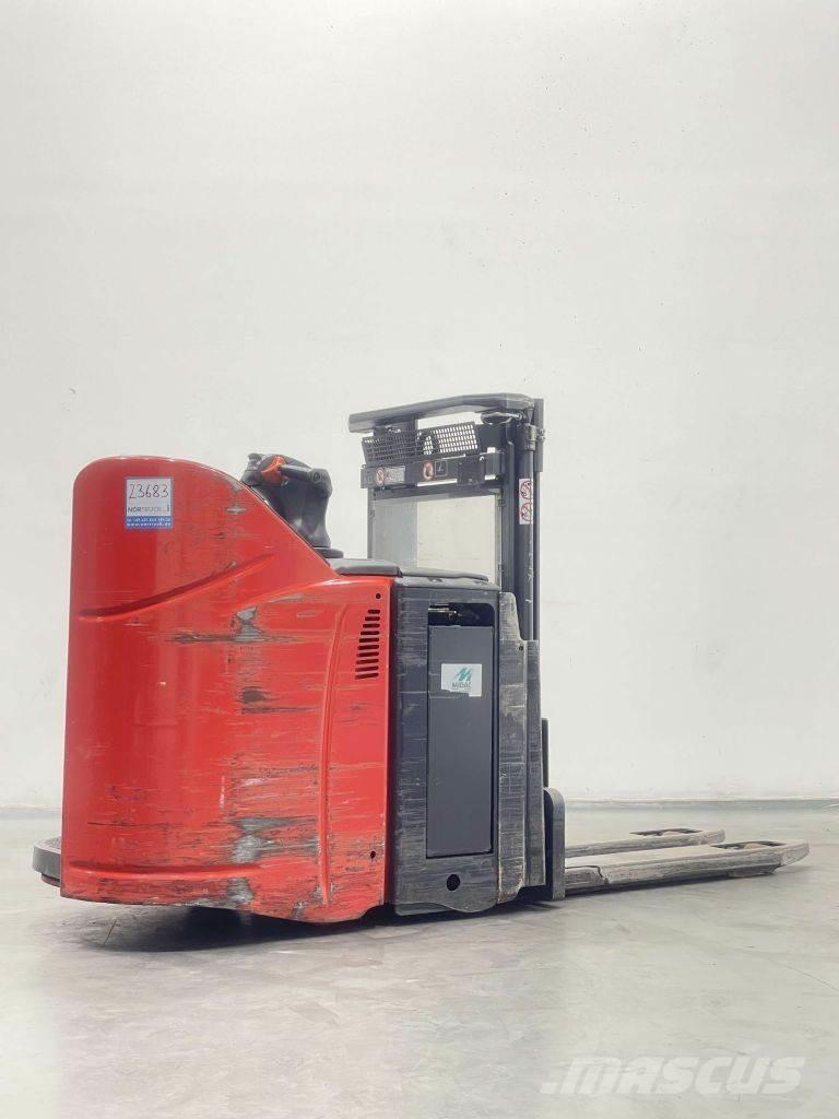 Linde D12SP-133 Meeloop stapelaar