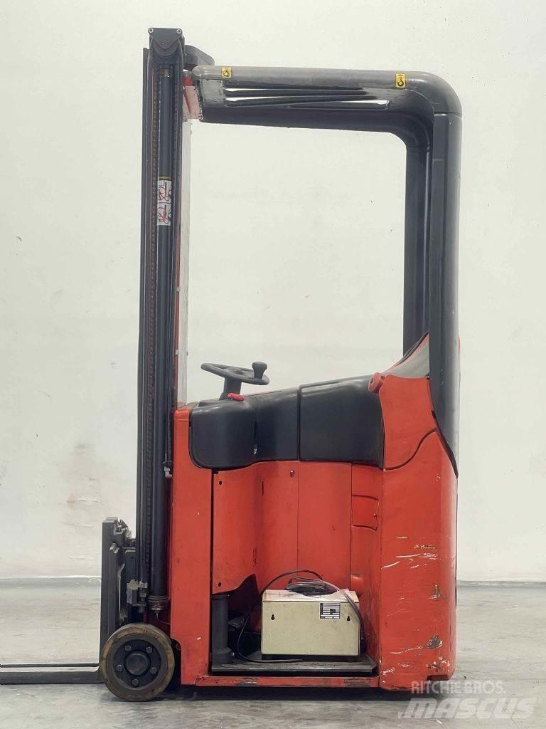 Linde E10-334 Zelfrijdende stapelaars