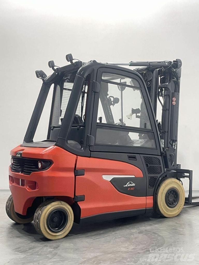 Linde E30L-01-1252 Elektrische heftrucks