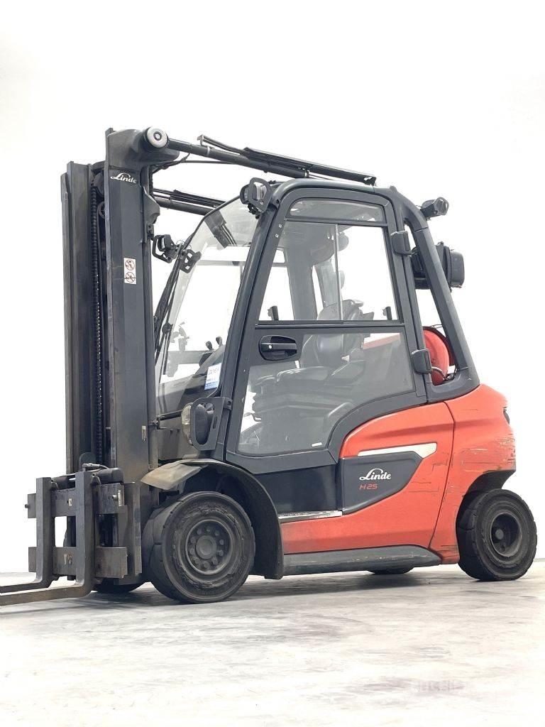 Linde H25T-01 LPG heftrucks