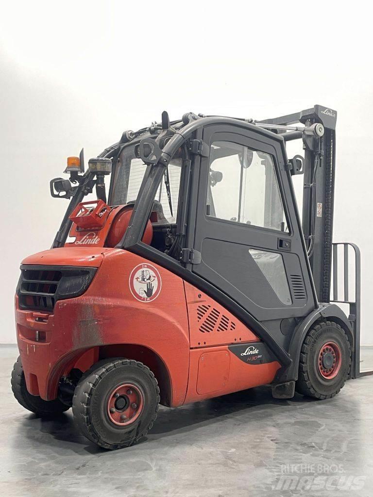 Linde H30T-02-393 LPG heftrucks