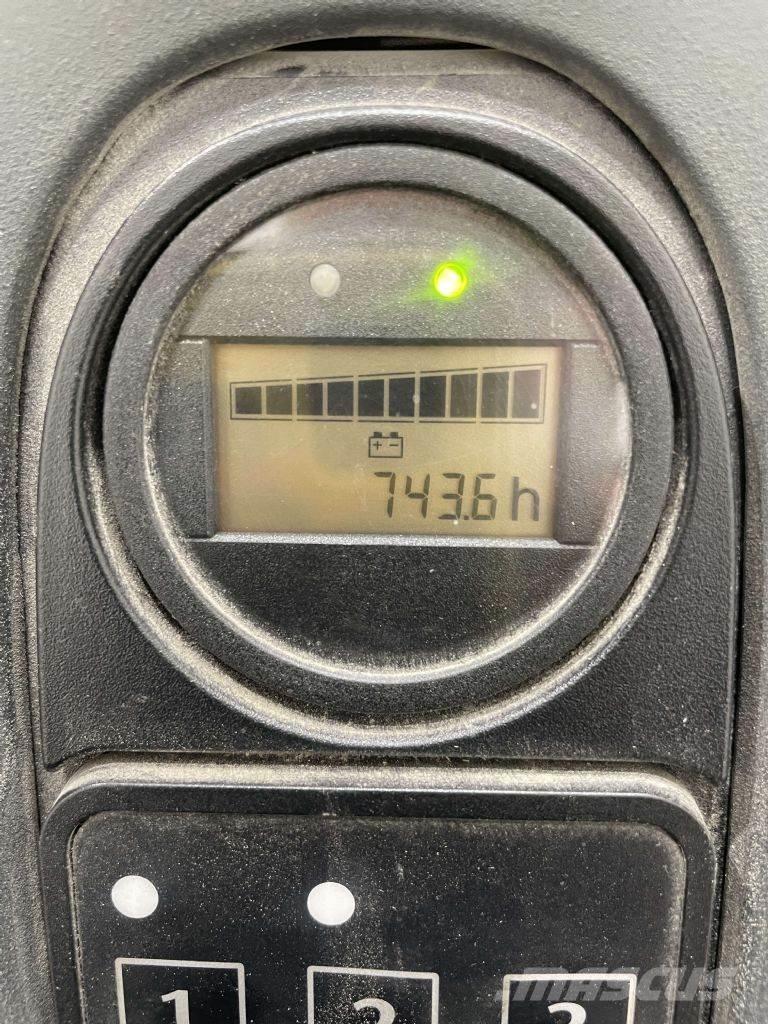 Linde L10B-1172 Meeloop stapelaar