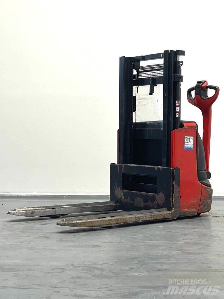 Linde L12-1172 Meeloop stapelaar