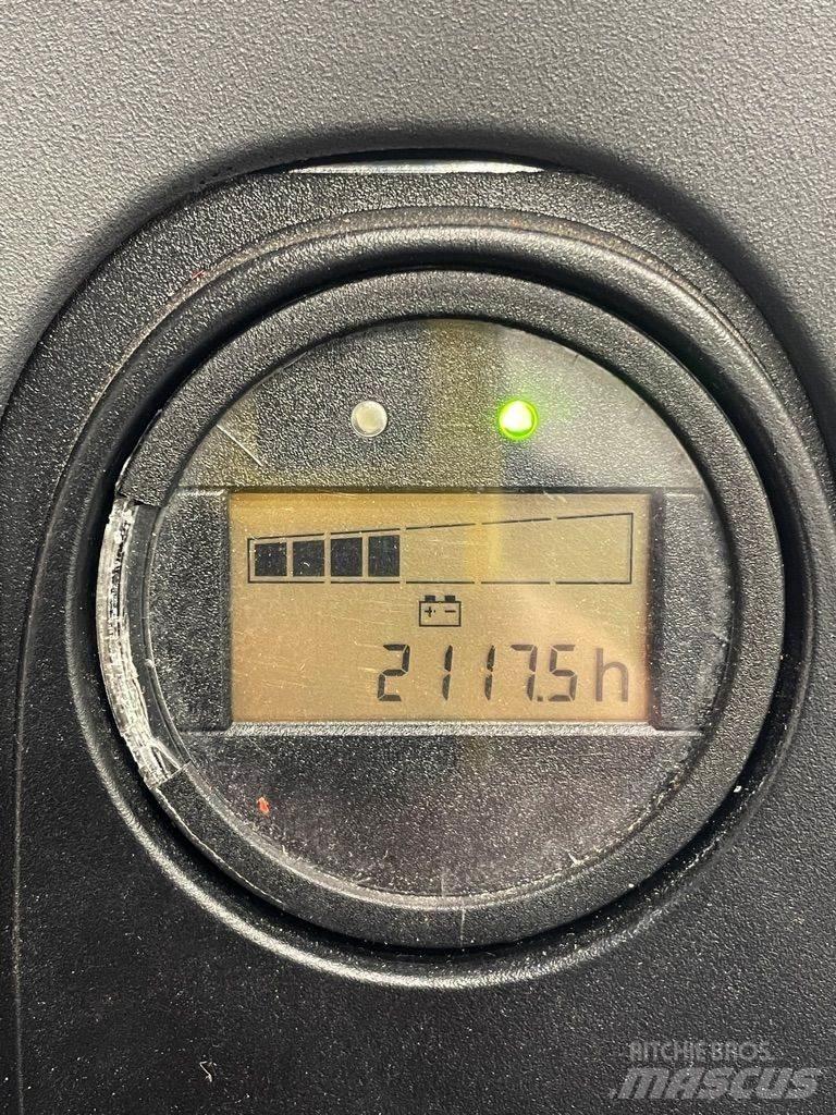 Linde L12i-1172 Meeloop stapelaar