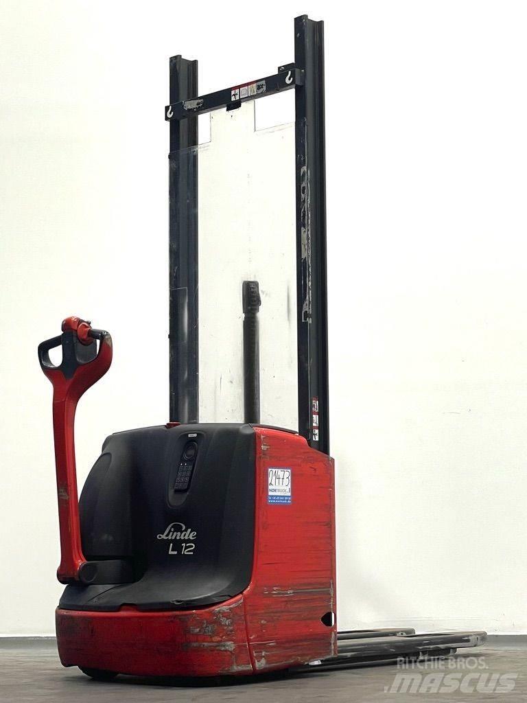 Linde L12i-1172 Meeloop stapelaar