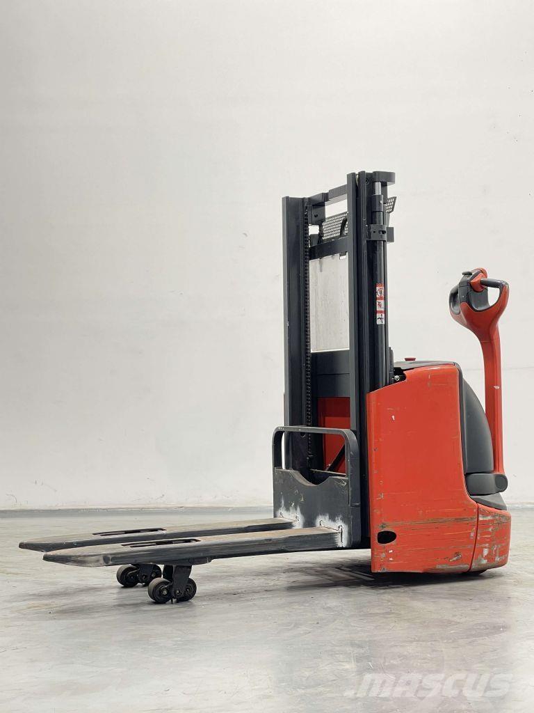 Linde L12i-1172 Meeloop stapelaar