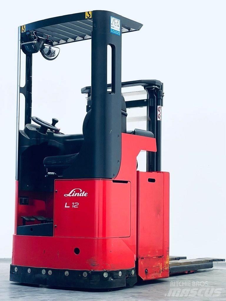 Linde L12R-379 Zelfrijdende stapelaars