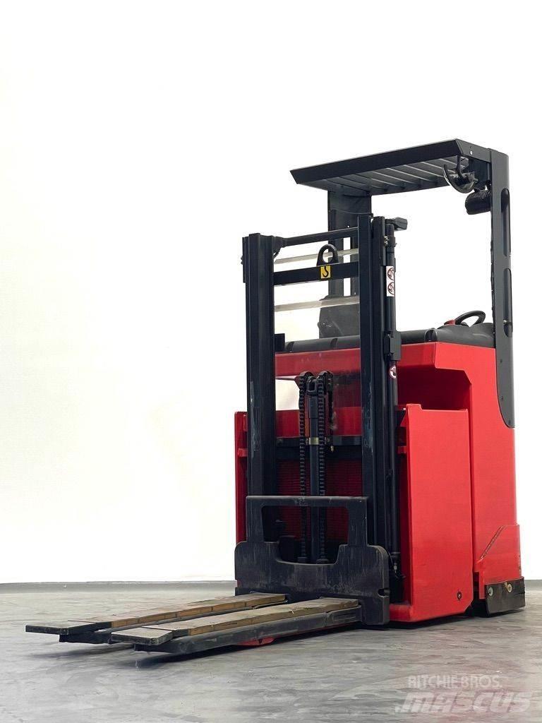 Linde L12R-379 Zelfrijdende stapelaars