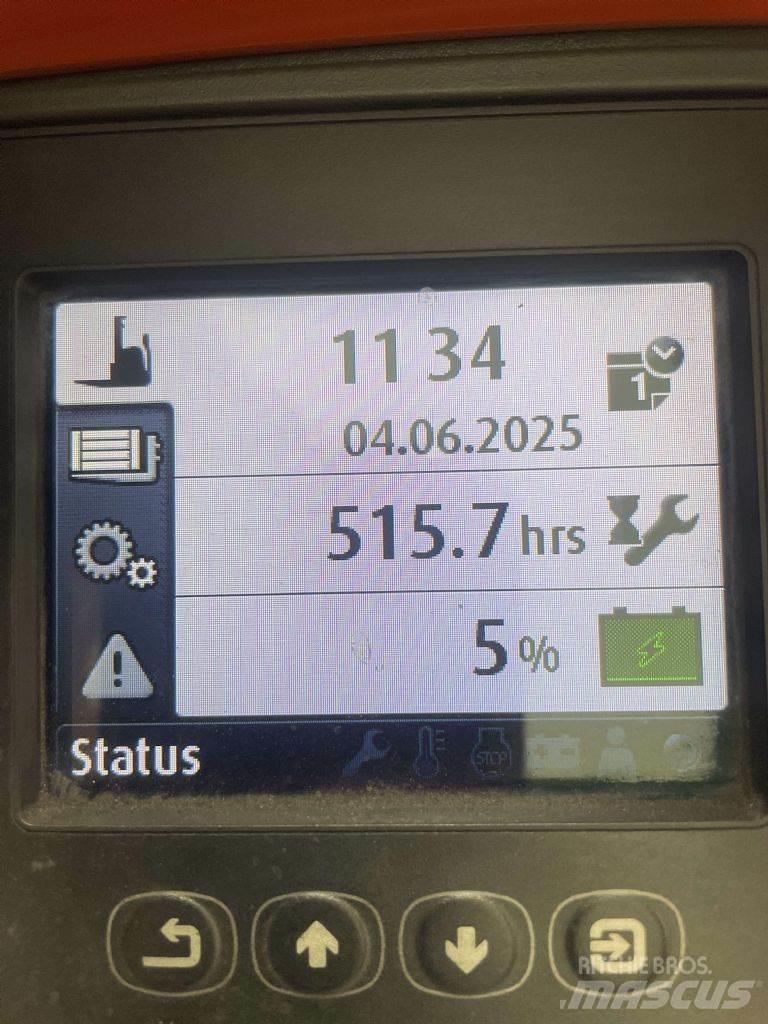 Linde L14-1173 Meeloop stapelaar