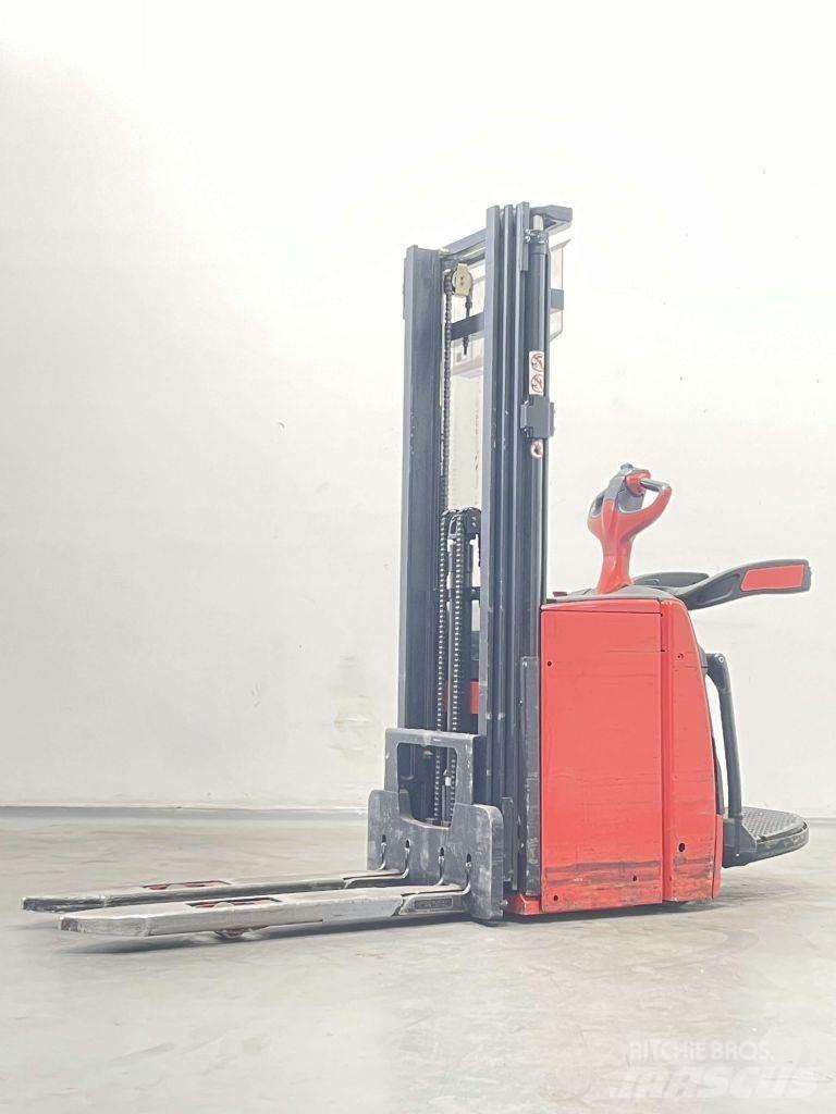 Linde L14AP-1173 Meeloop stapelaar