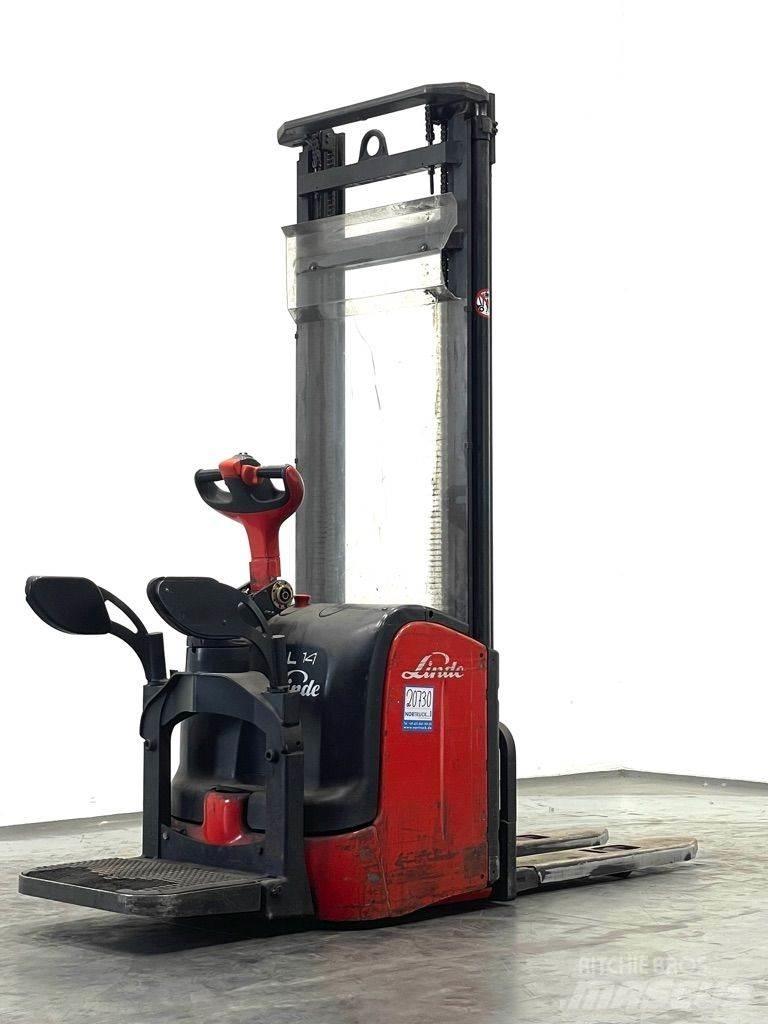 Linde L14AP-372 Meeloop stapelaar